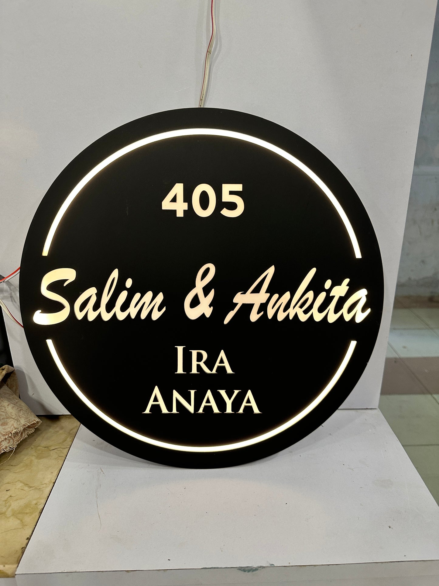 Salim ans Ankita (LED Plate)
