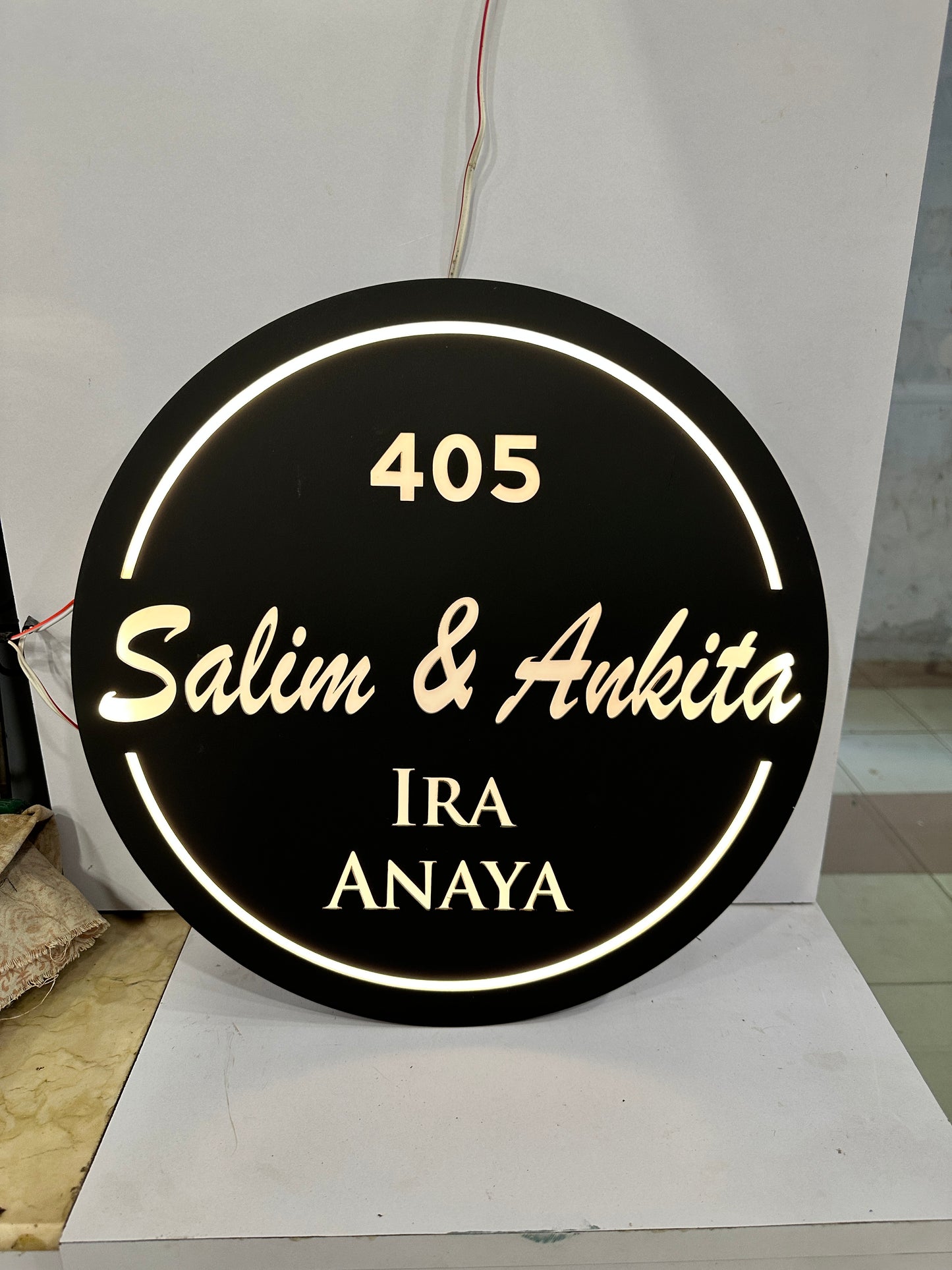 Salim ans Ankita (LED Plate)