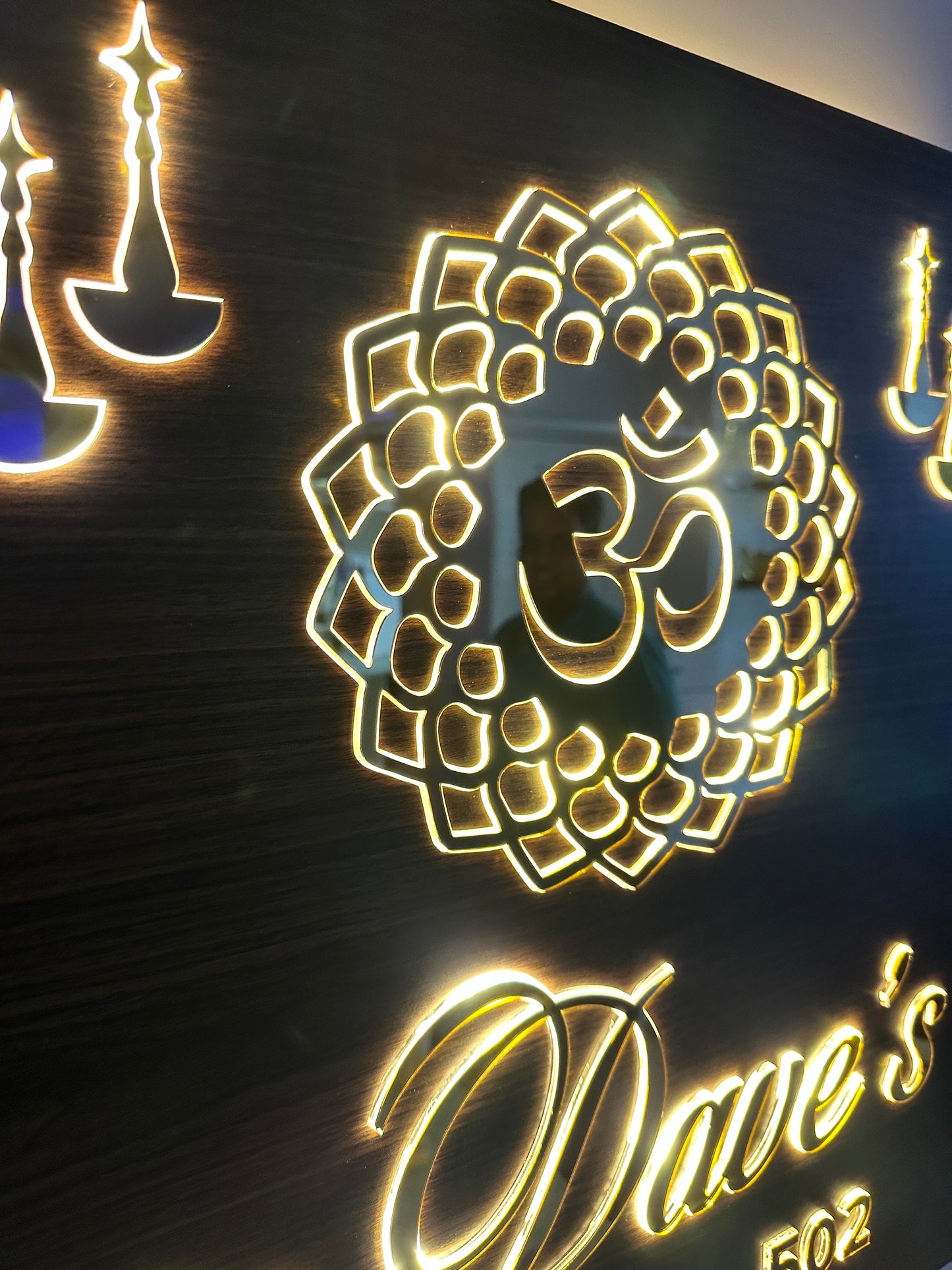 Om LED Name plate