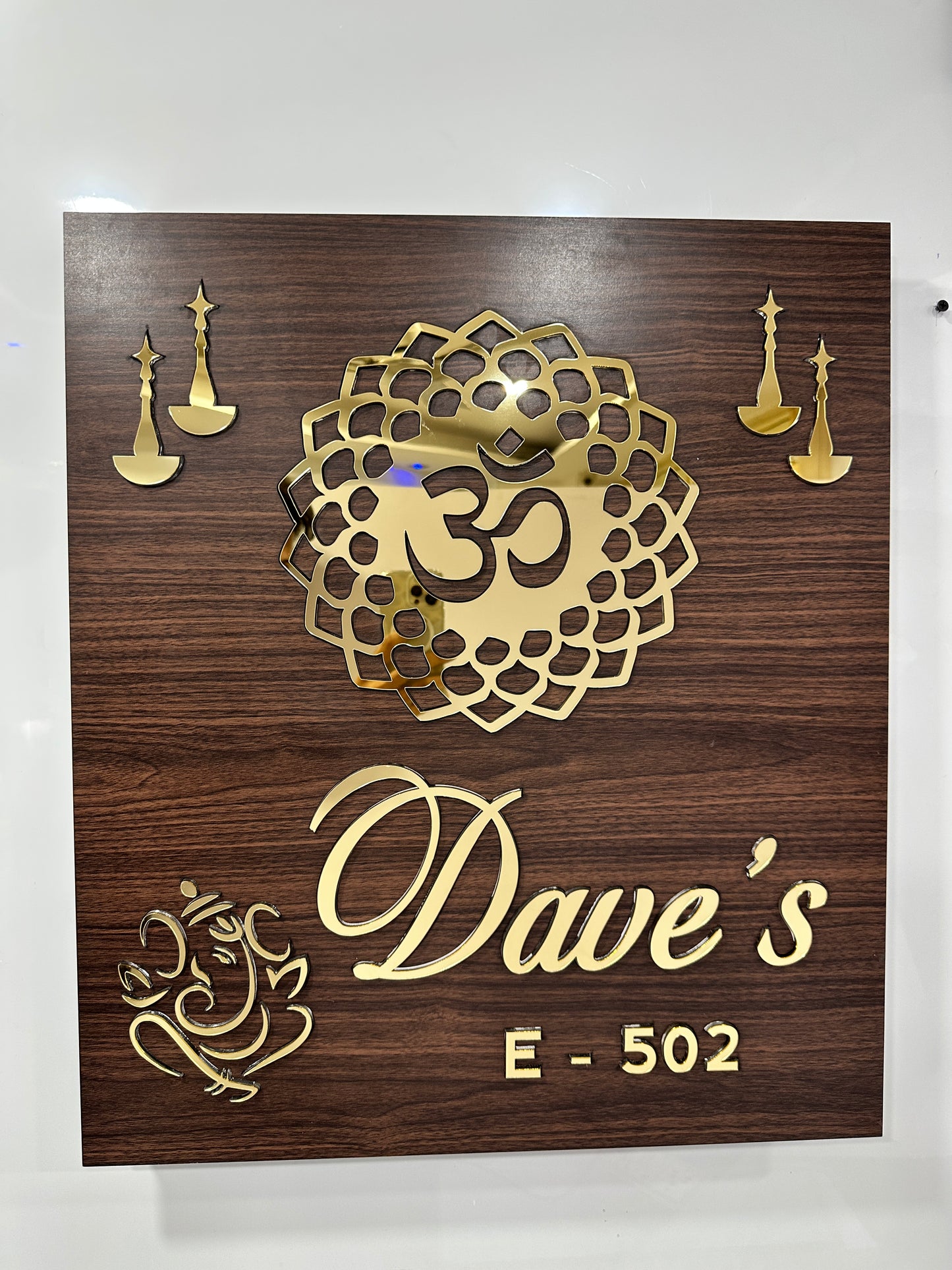 Om LED Name plate